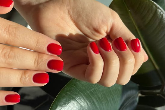 کاشت ناخن حرفه‌ای در کرج